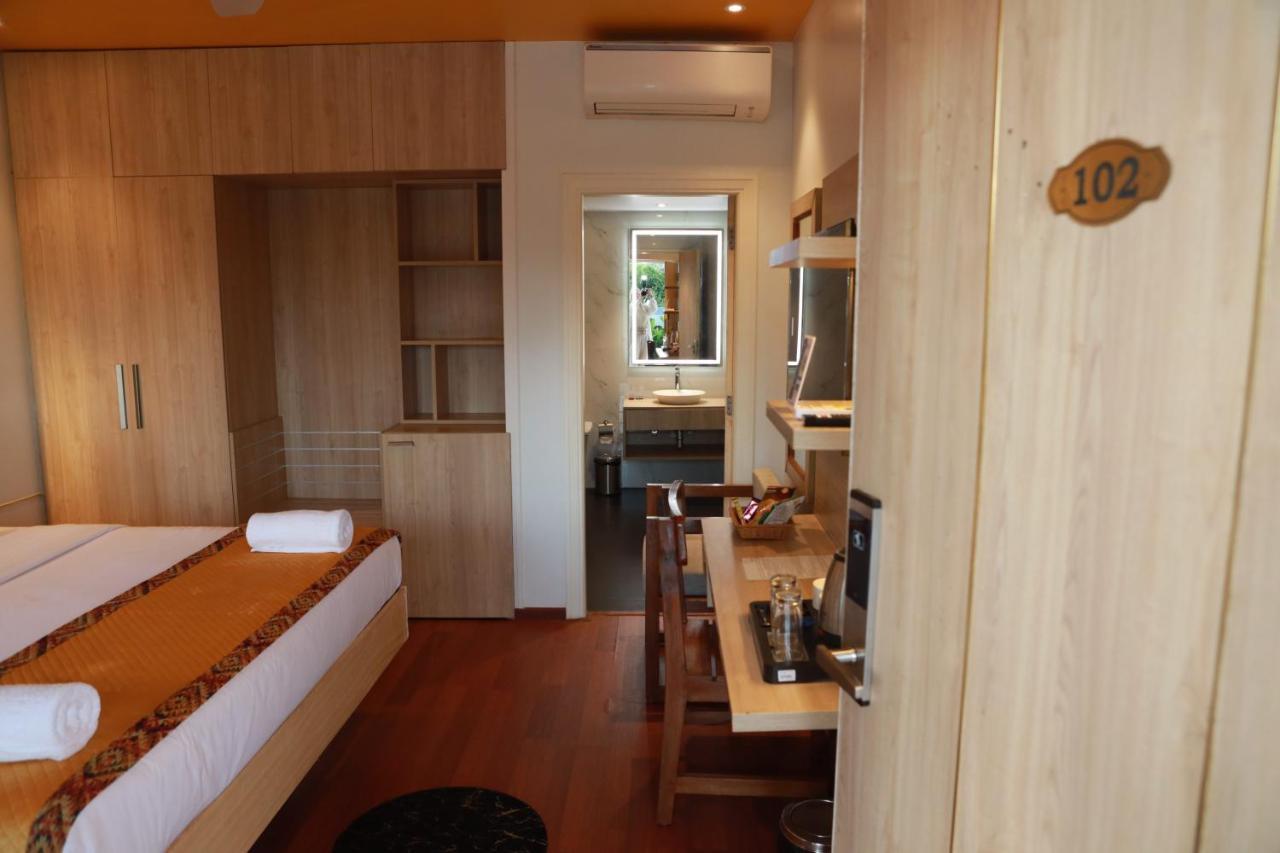 Gracias Cafe & Resort Morjim Ngoại thất bức ảnh