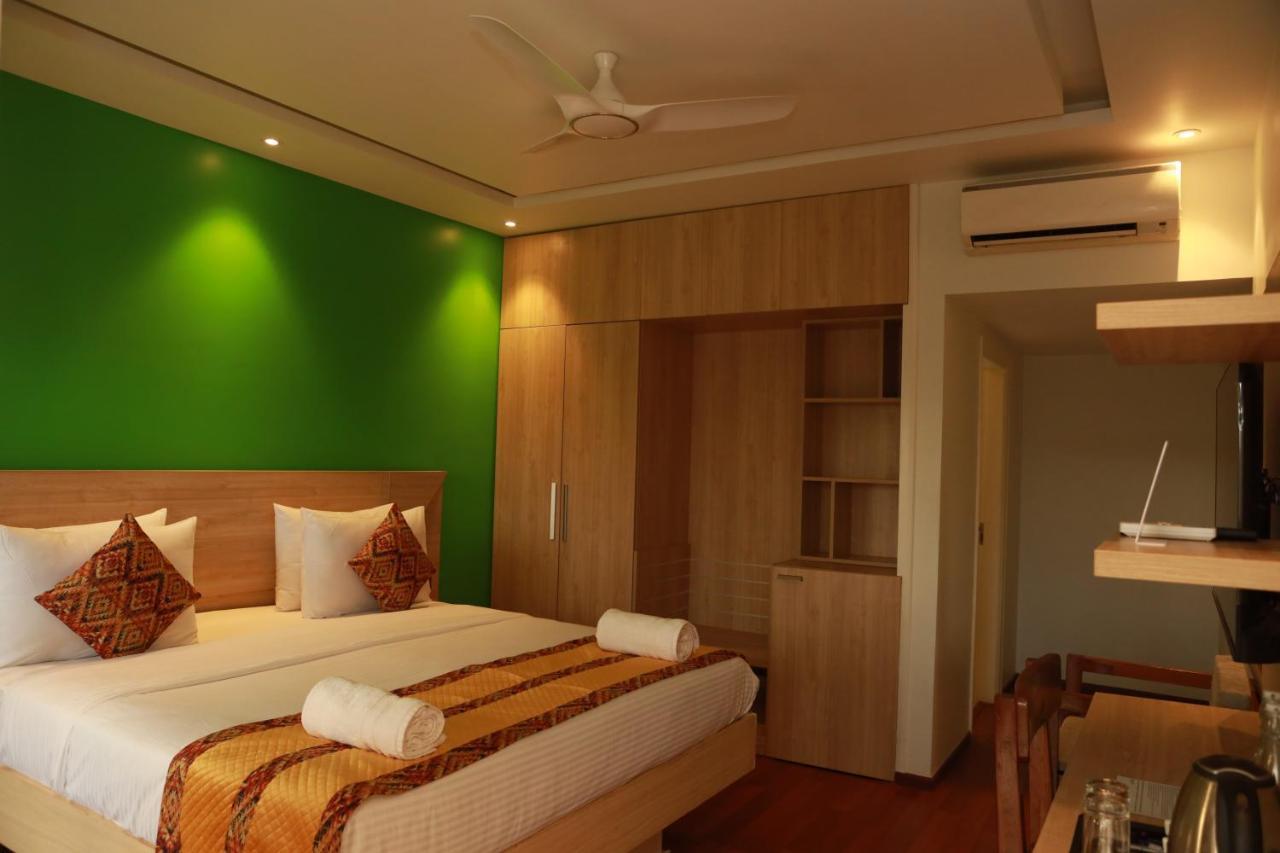 Gracias Cafe & Resort Morjim Ngoại thất bức ảnh