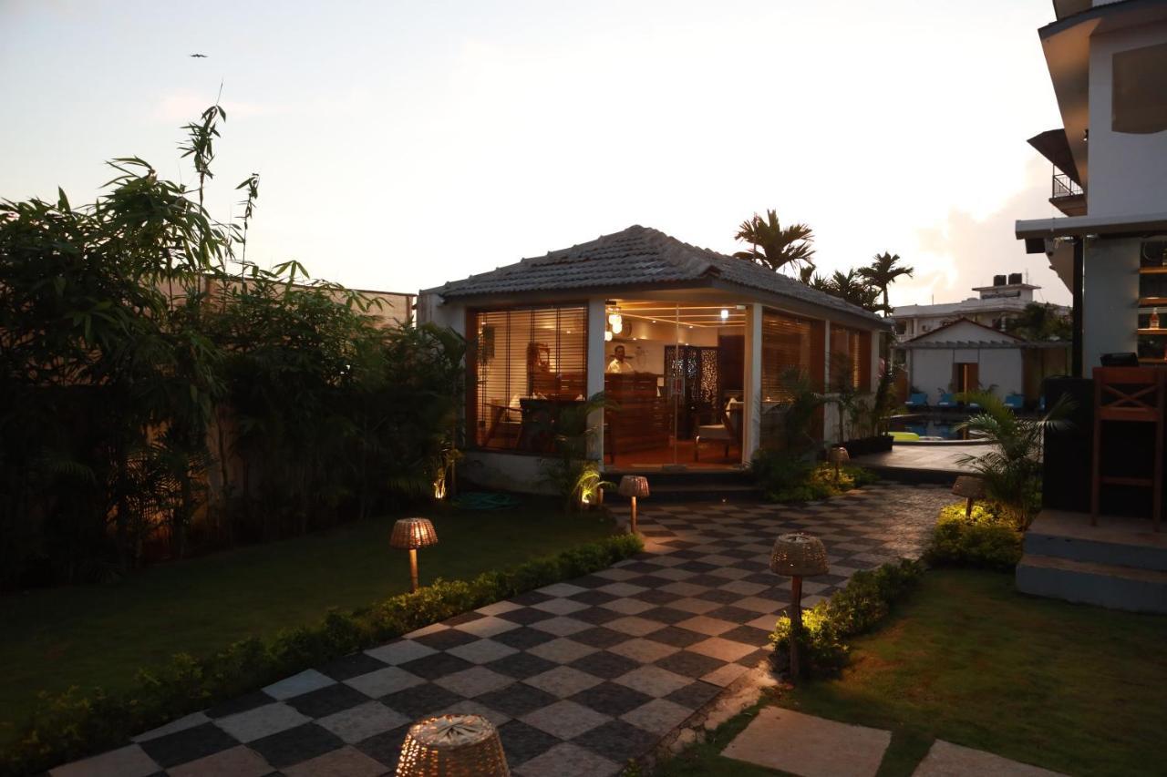 Gracias Cafe & Resort Morjim Ngoại thất bức ảnh