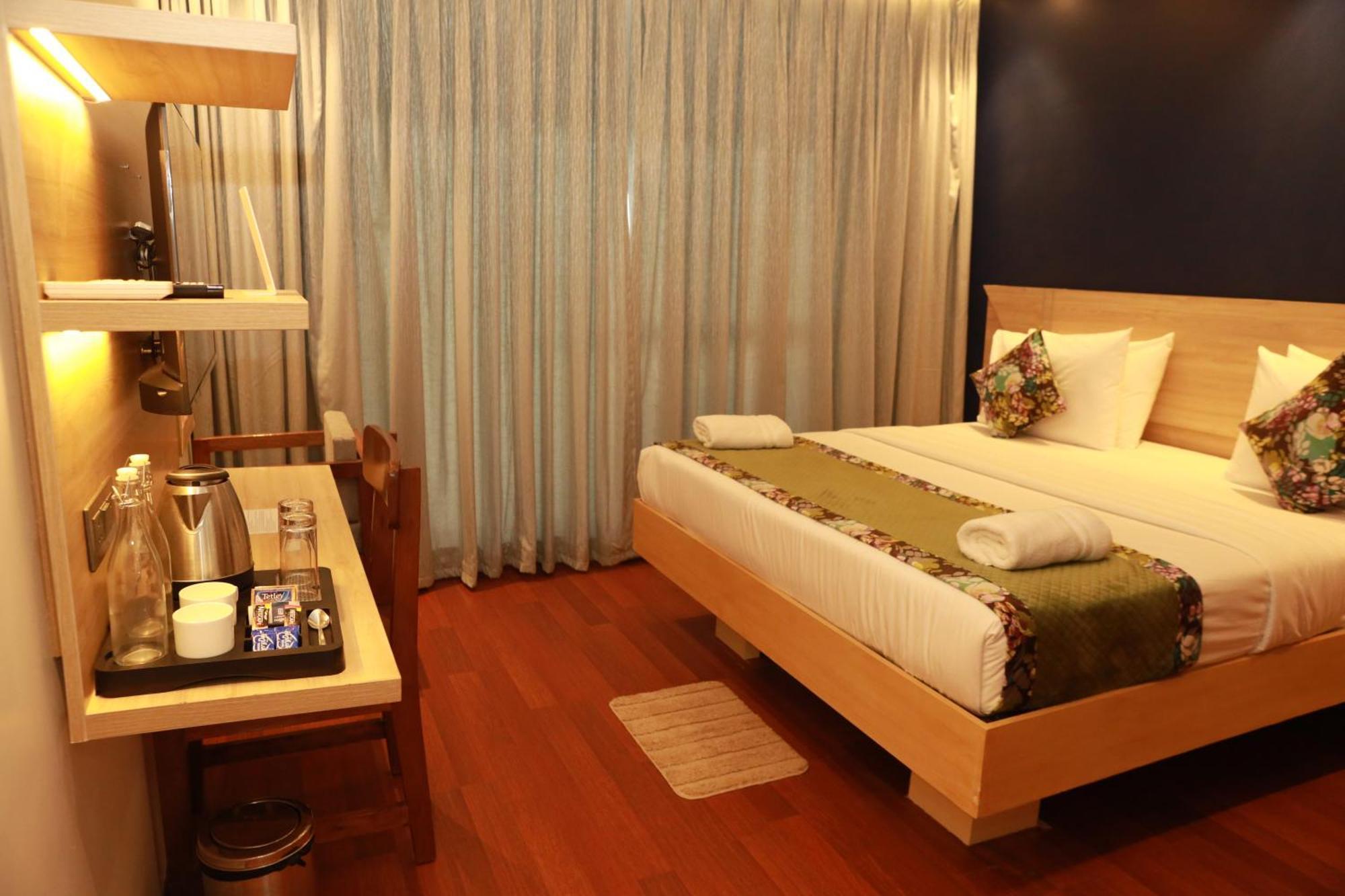 Gracias Cafe & Resort Morjim Ngoại thất bức ảnh