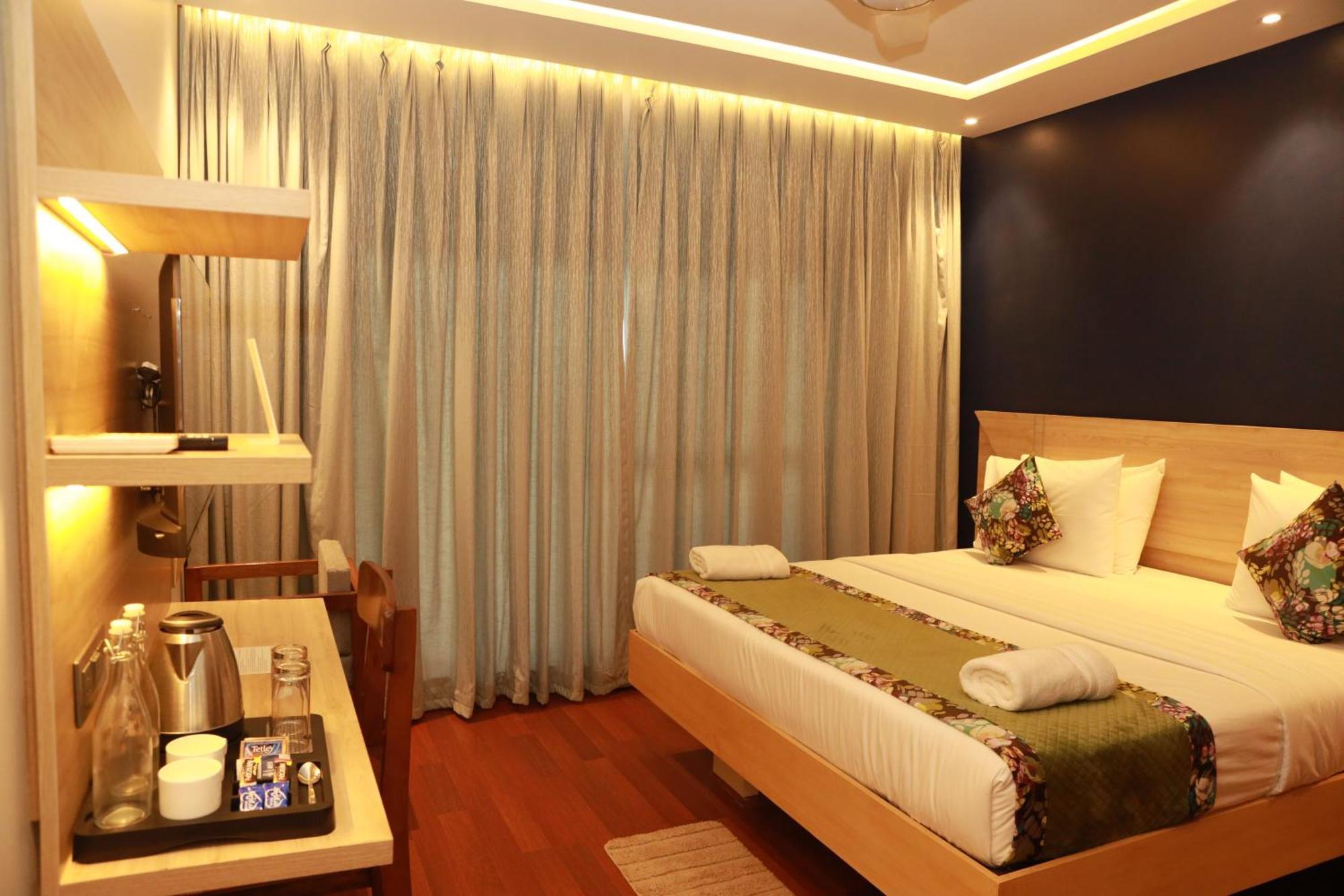 Gracias Cafe & Resort Morjim Ngoại thất bức ảnh