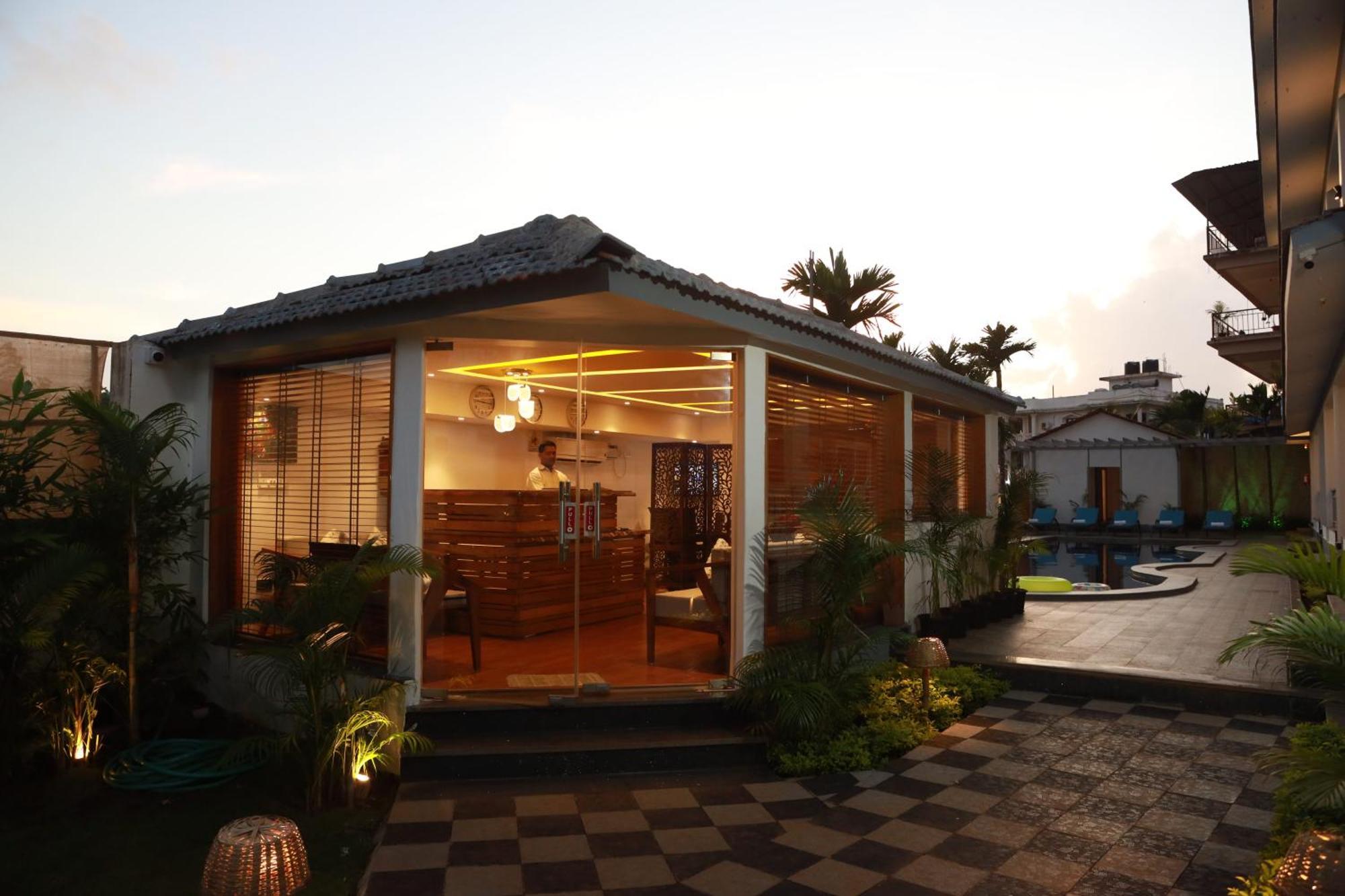 Gracias Cafe & Resort Morjim Ngoại thất bức ảnh