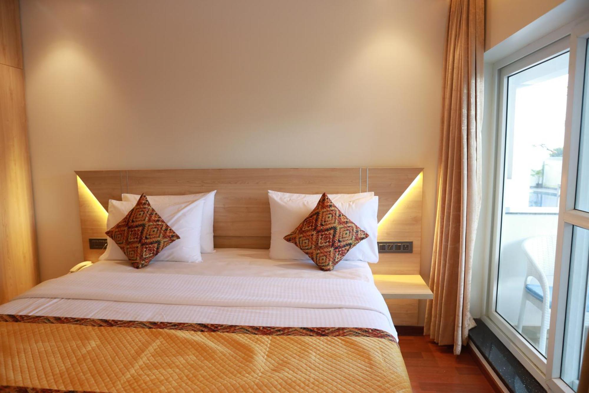Gracias Cafe & Resort Morjim Ngoại thất bức ảnh